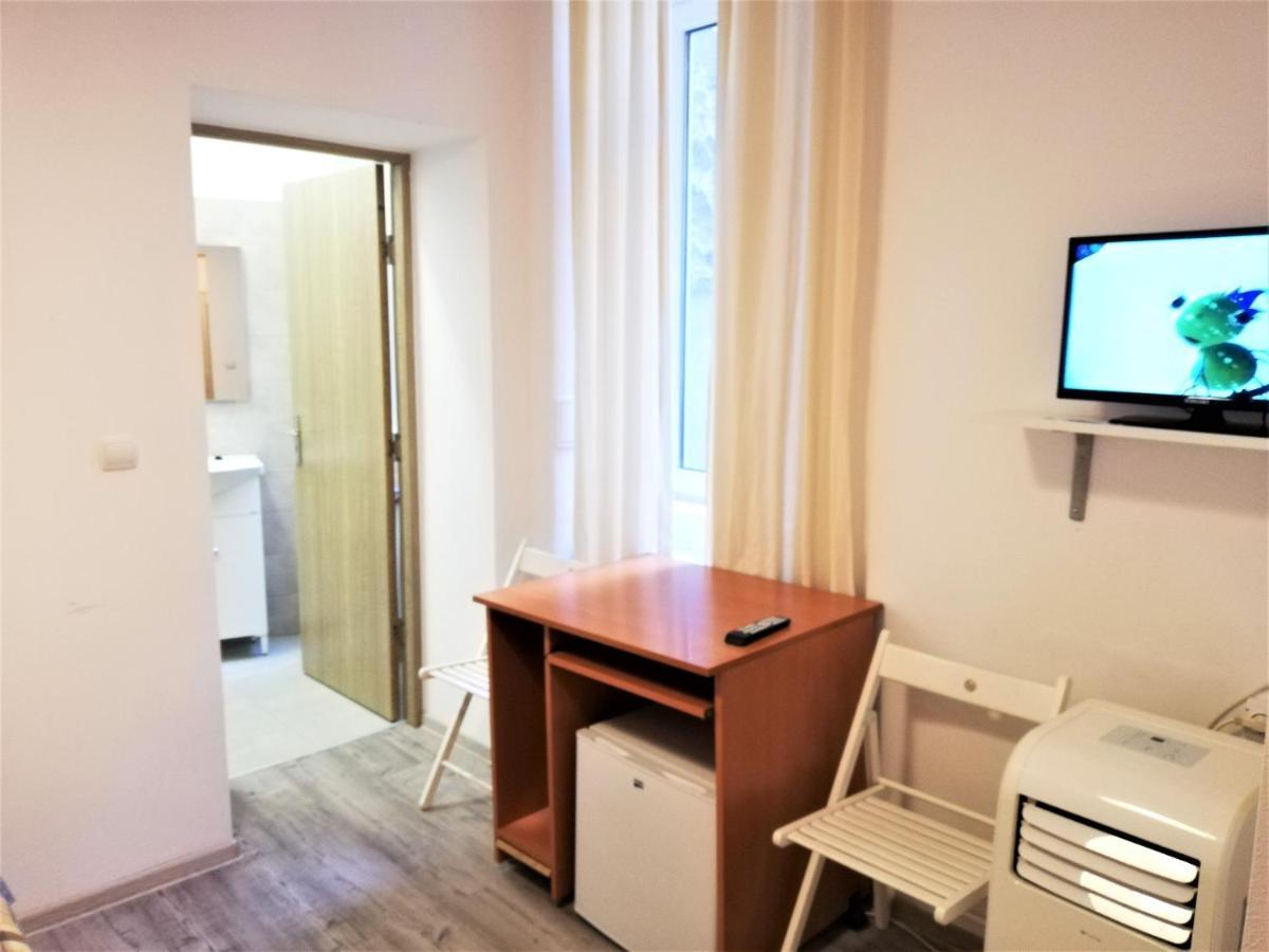 Studio Piata Amzei 1 Apartamento Bucarest Exterior foto